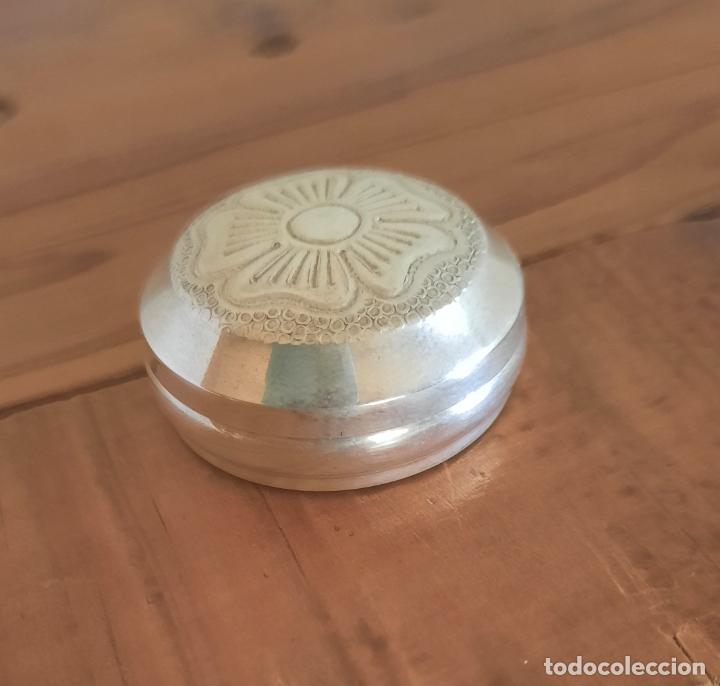 Antig&uuml;edades: PASTILLERO PLATA LEY 925 - Foto 1