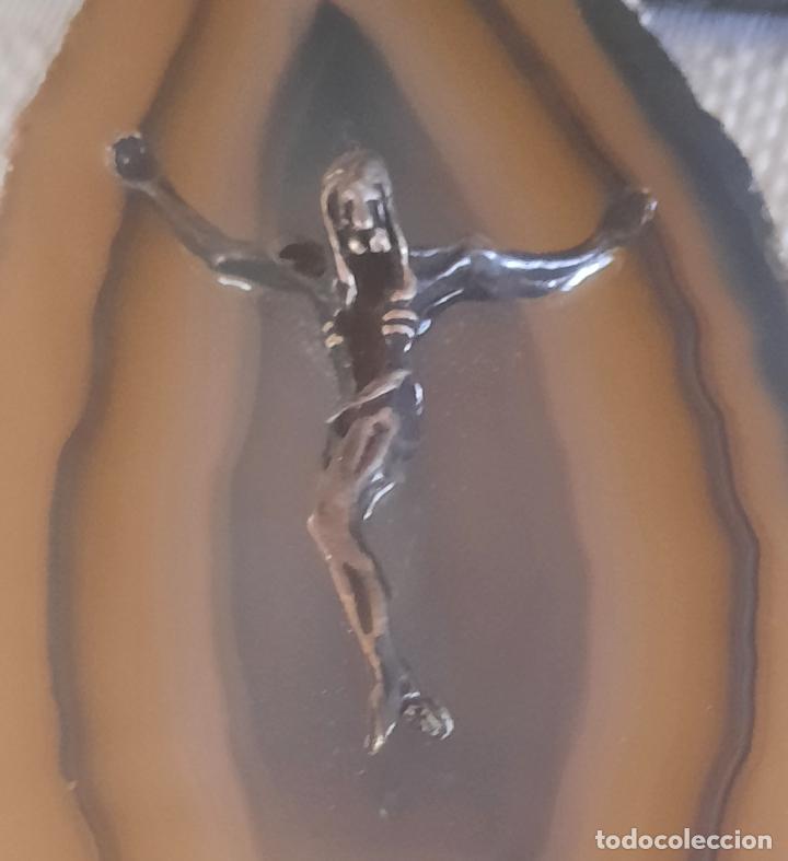 Antig&uuml;edades: CRISTO SOBRE ONIX EN BASE DE METACRILATO. - Foto 4