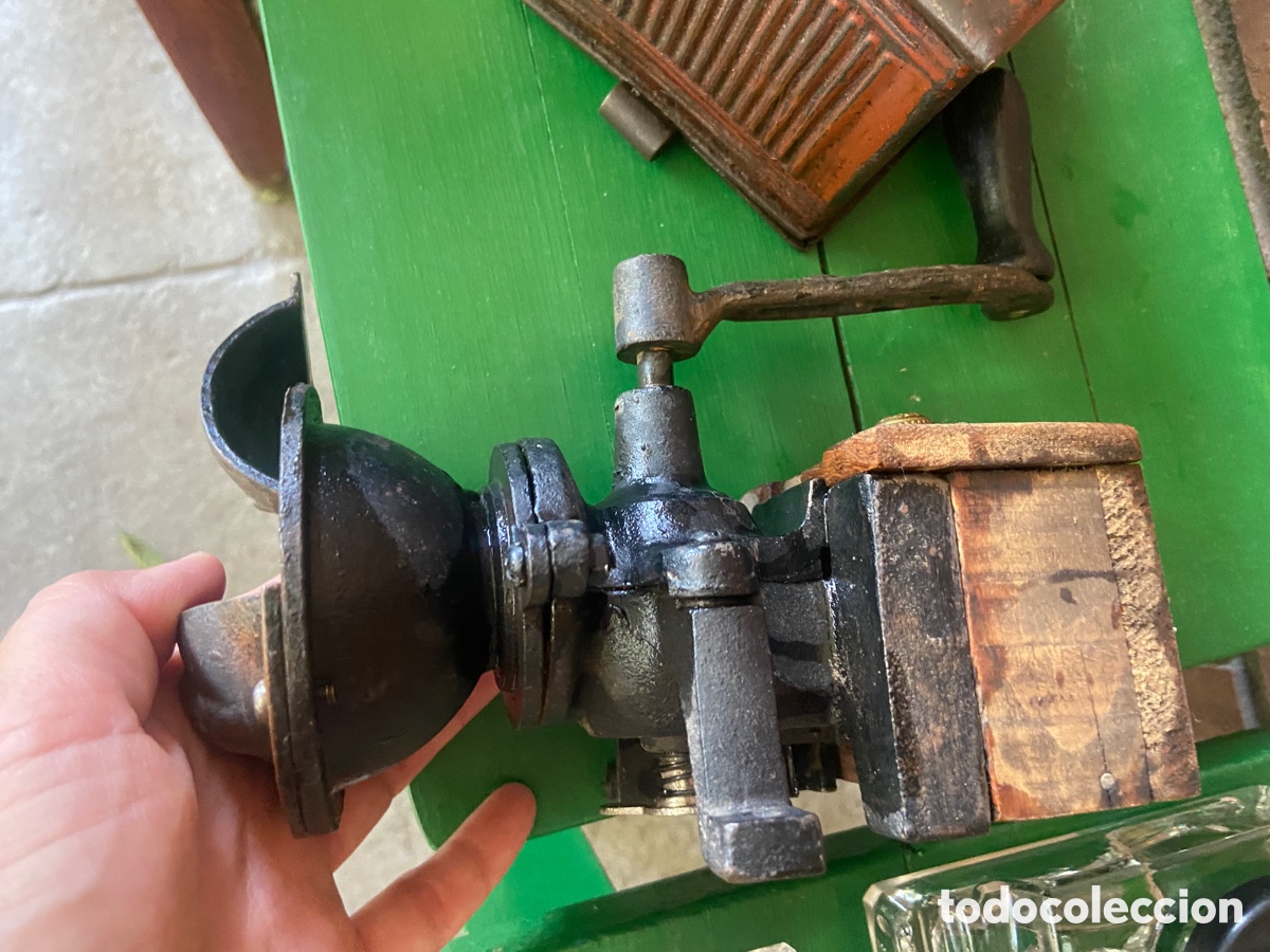 Antig&uuml;edades: Pareja de molinillos de caf&eacute; antiguos - Foto 3