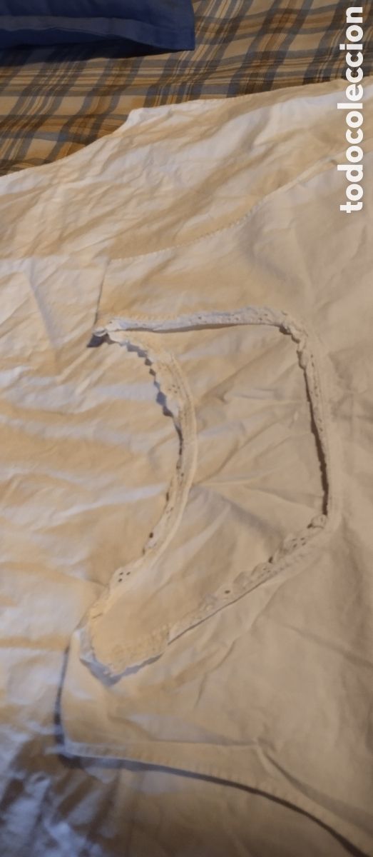 Antig&uuml;edades: 3 CAMISONES ALGODON CON PUNTILLA BORDADA. HECHOS A MANO - Foto 1