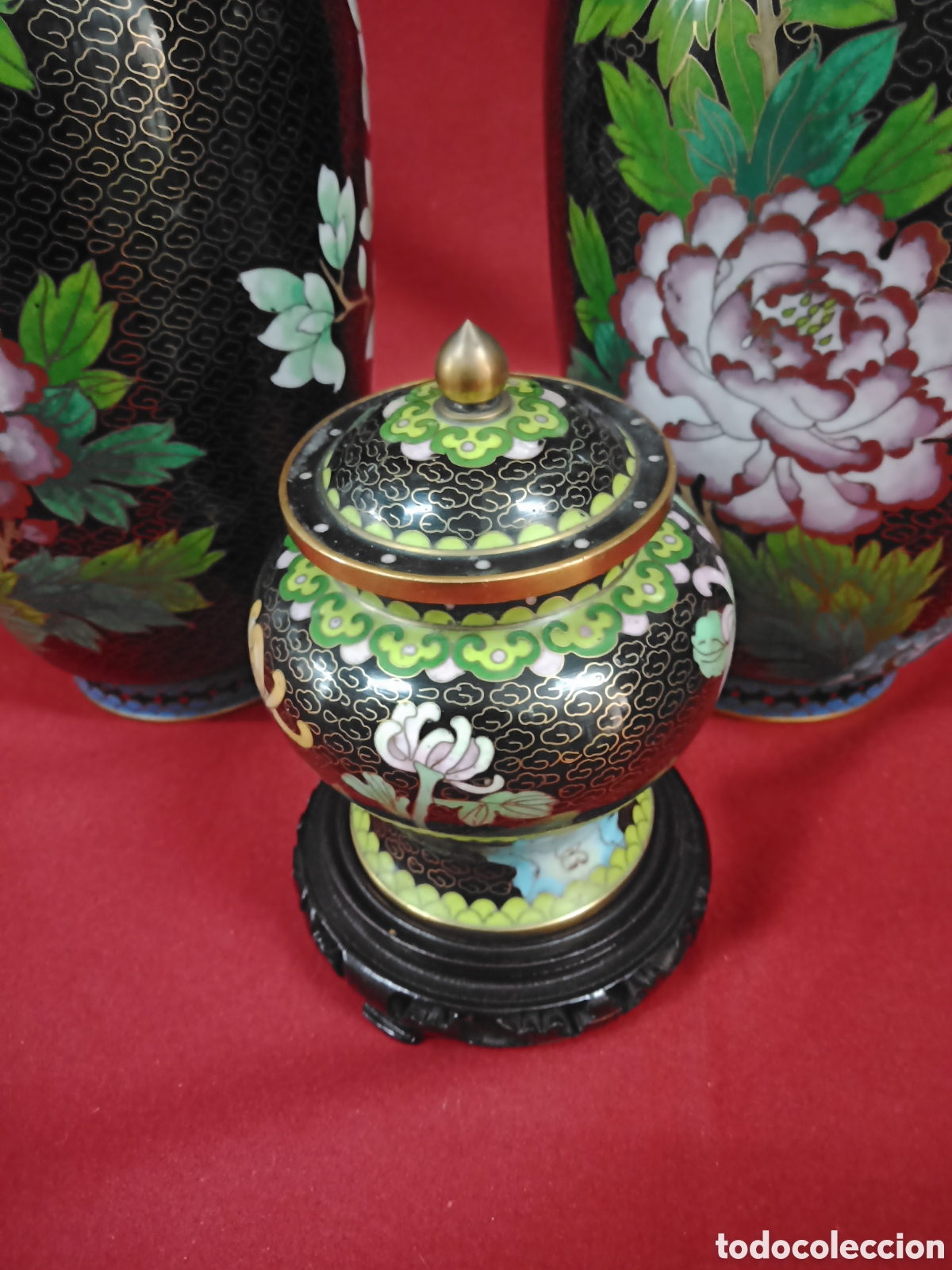 Antig&uuml;edades: Conjunto de jarrones chinos en esmalte cloisonne - Foto 2