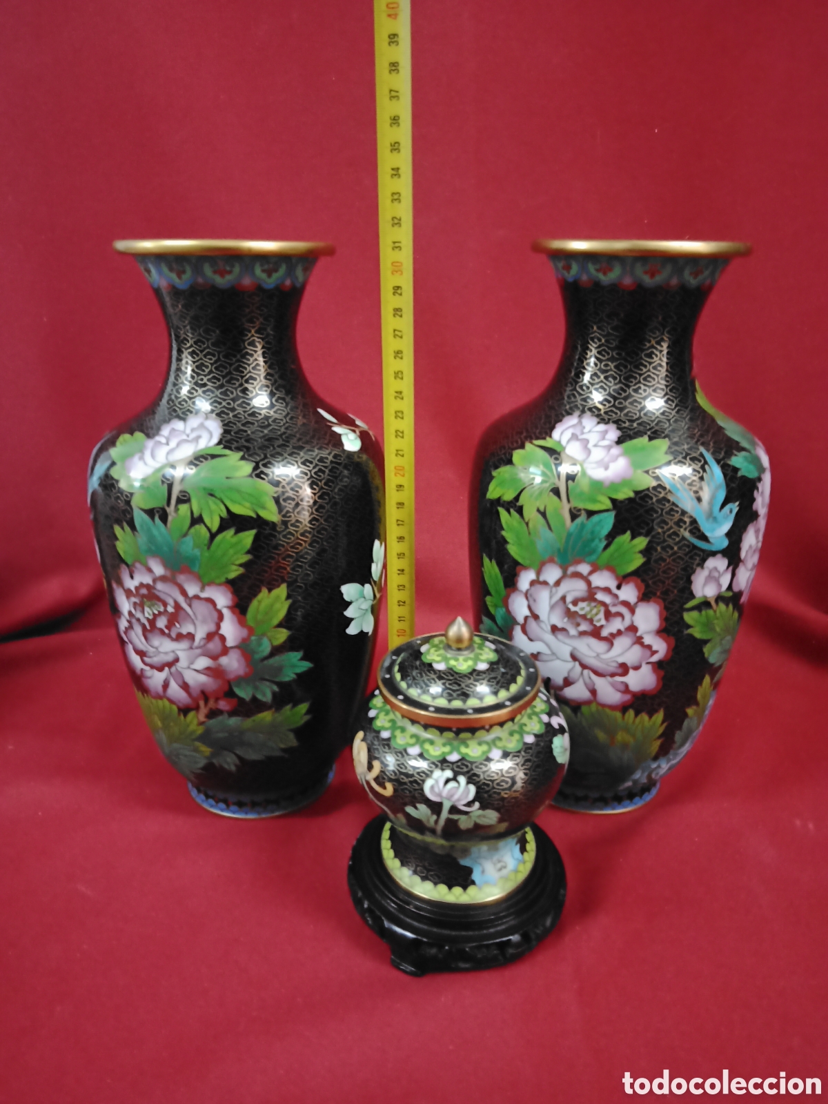Antig&uuml;edades: Conjunto de jarrones chinos en esmalte cloisonne - Foto 6