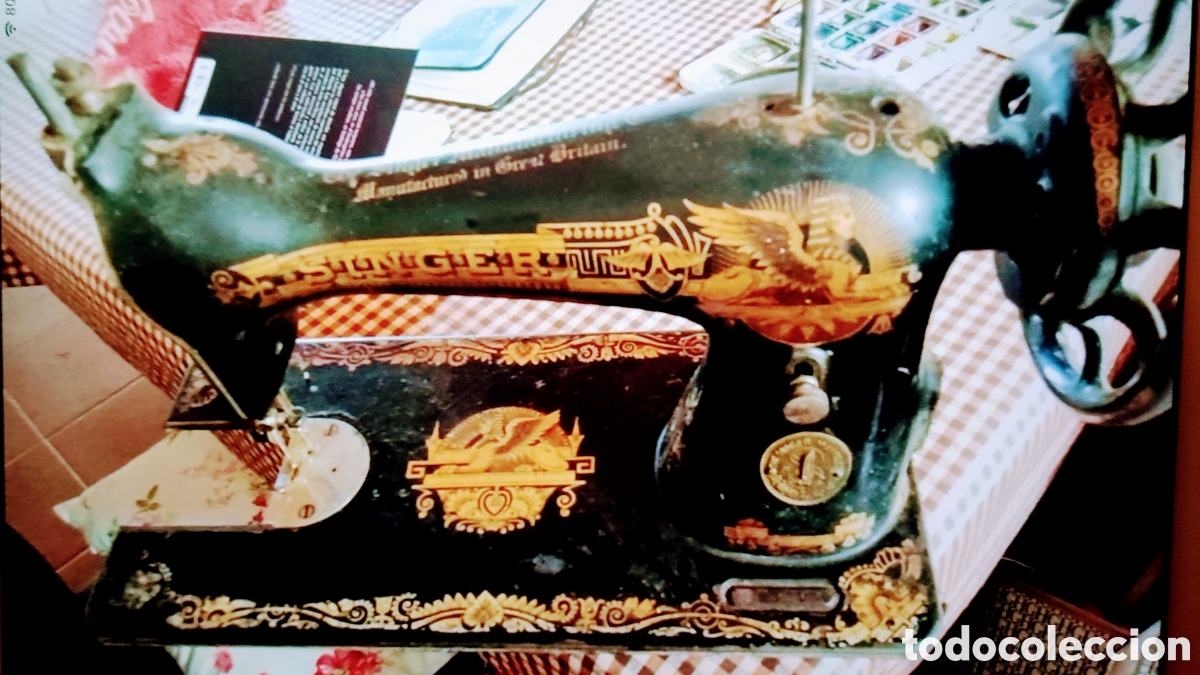 Antig&uuml;edades: Maquina de coser SINGER con Tapa original