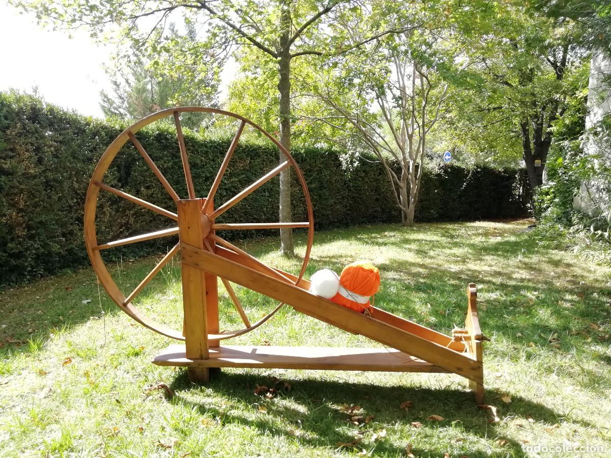 Antig&uuml;edades: Preciosa rueca de madera - Foto 2