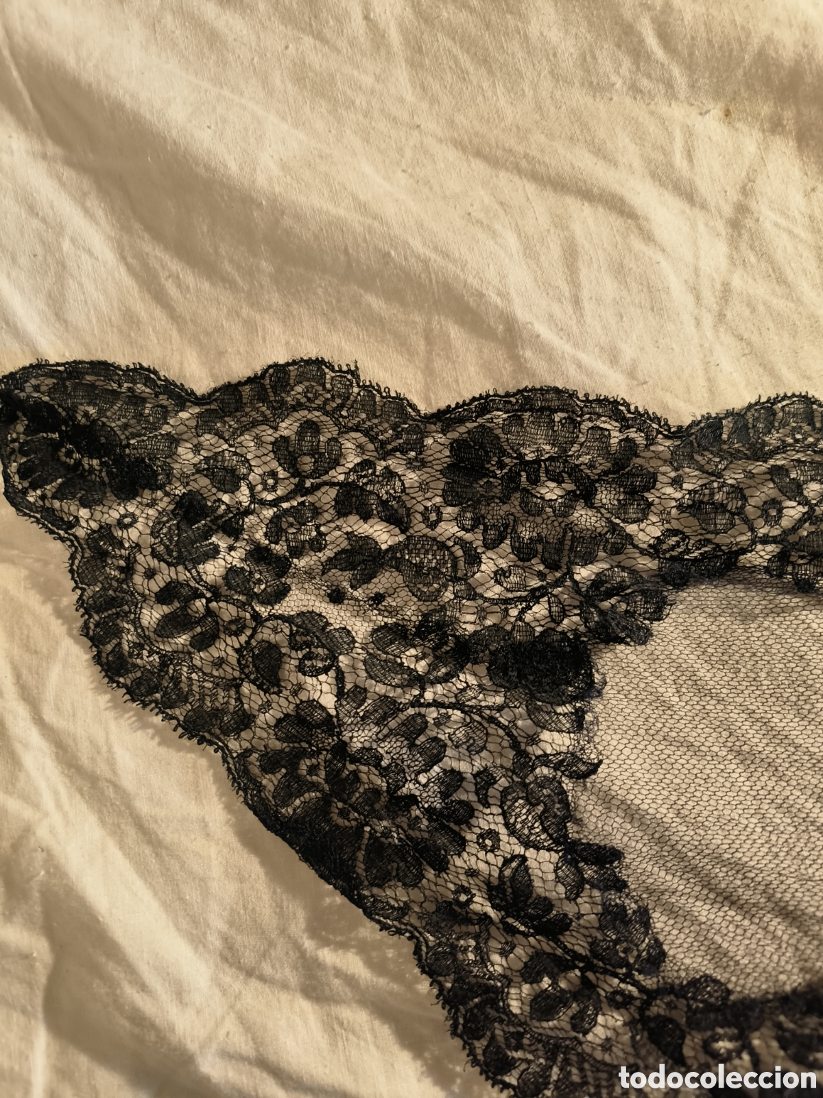 Antig&uuml;edades: Chantilli. Mantilla de cabeza 3 picos - Foto 4