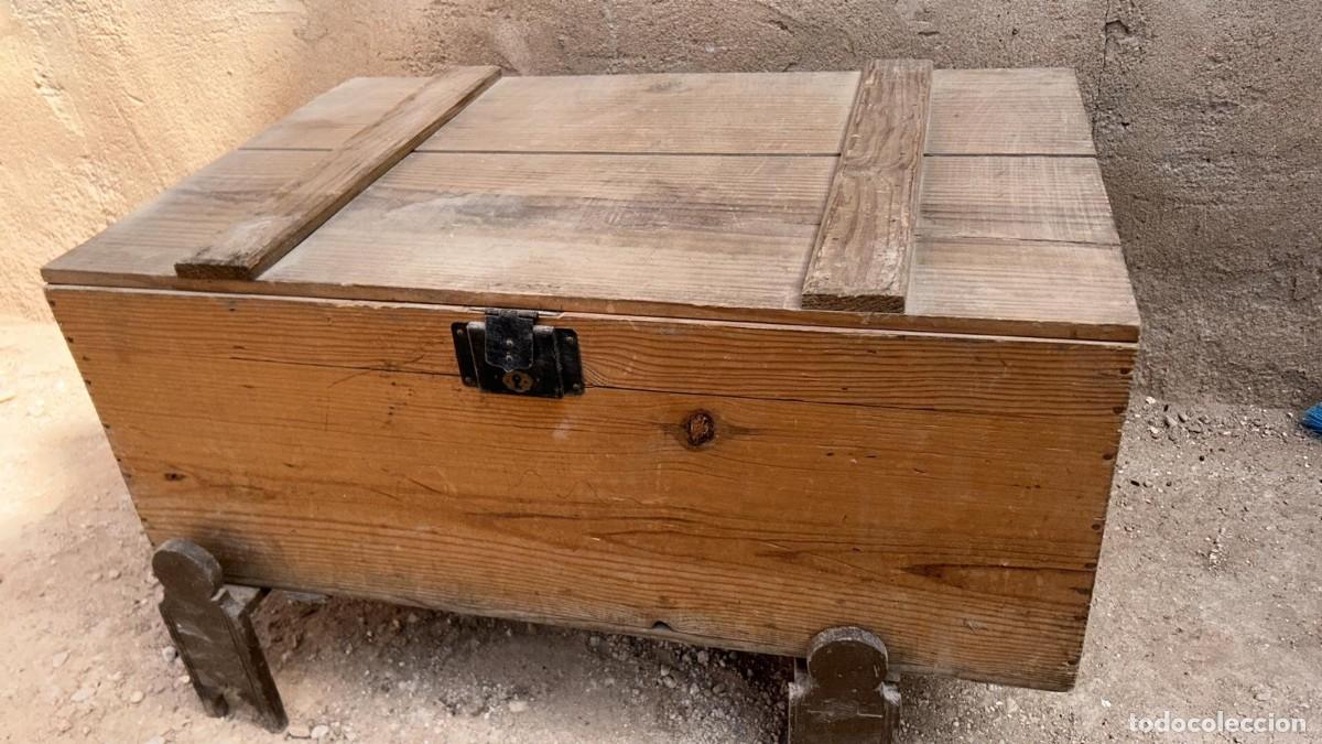 Antig&uuml;edades: ARCA DE MADERA ANTIGUA DE 93 X 60 X 36 CMS. - Foto 2