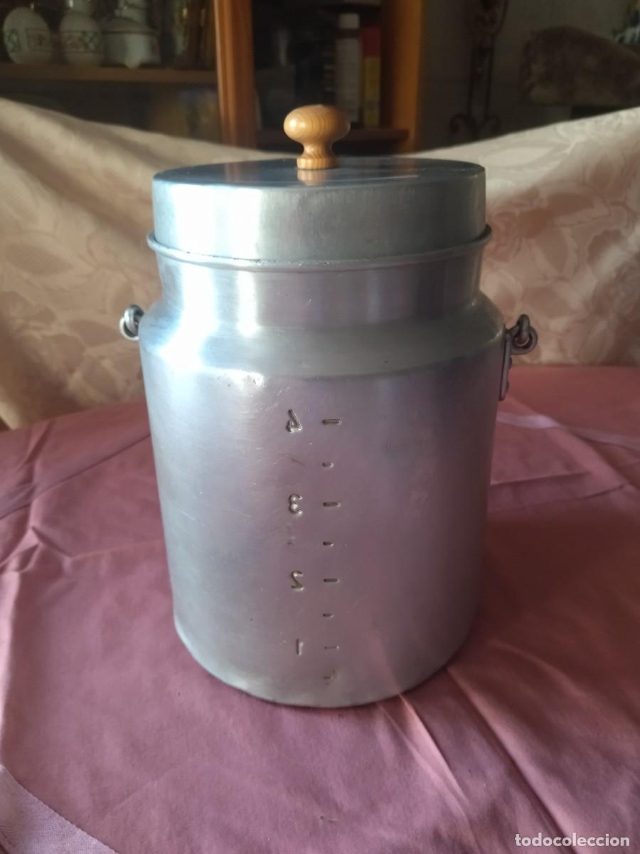 Antig&uuml;edades: Antigua lechera de de aluminio, 5 litros - Foto 1