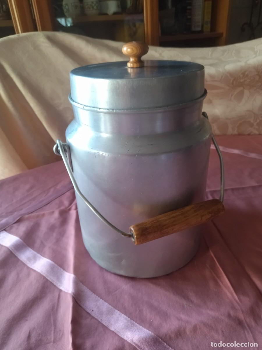 Antig&uuml;edades: Antigua lechera de de aluminio, 5 litros - Foto 6