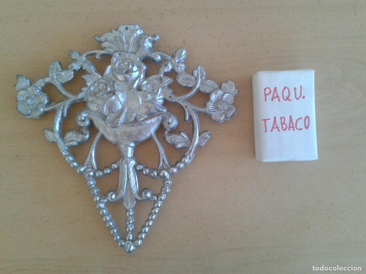 Antig&uuml;edades: SALVAMANTEL EN BRONCE LACADO PLATA - Foto 6