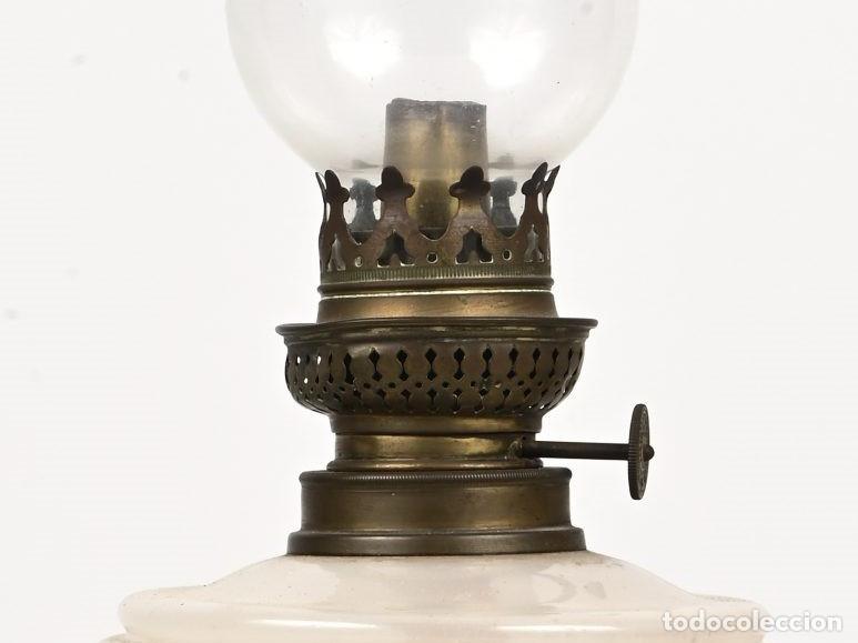 Antig&uuml;edades: Lampara quinq&eacute; opalina con chamin&eacute; - antigua - Foto 3