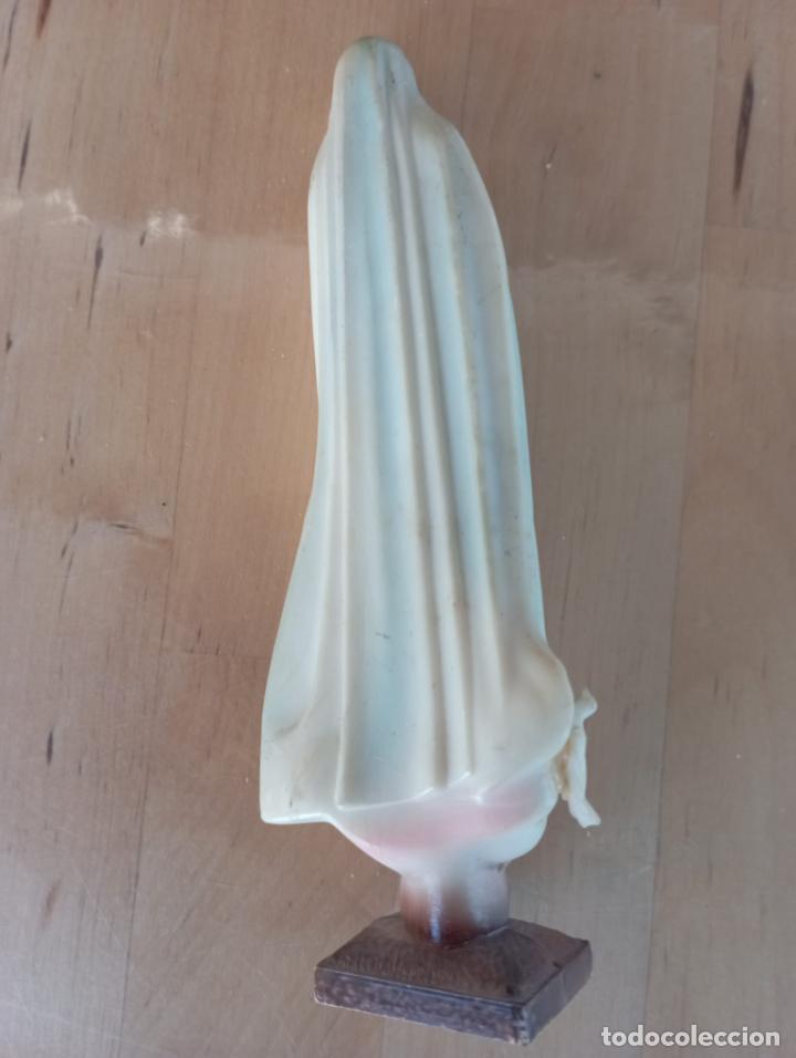 Antig&uuml;edades: Figura de PVC Virgen. - Foto 2