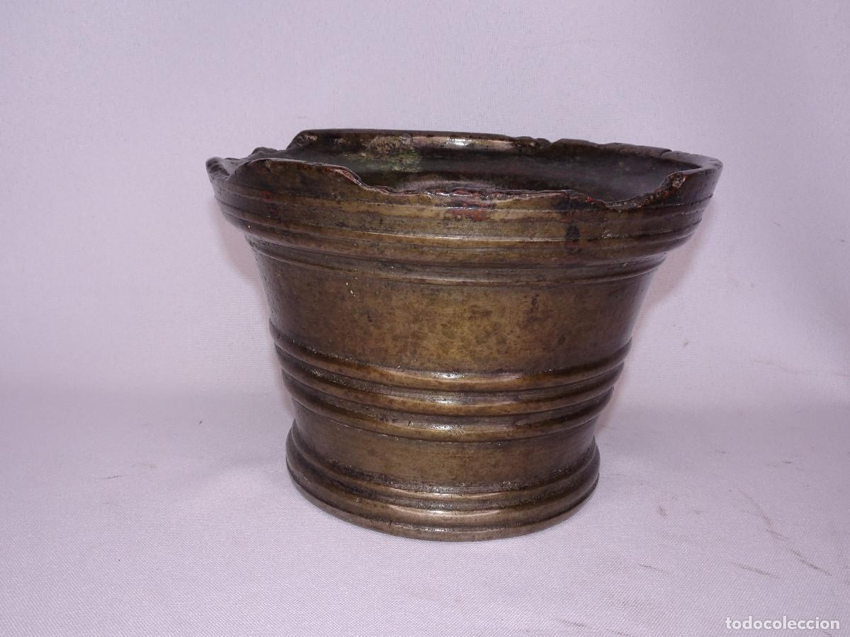 Antig&uuml;edades: Almirez / mortero antiguo en bronce ( S.XVIII ) - Foto 1