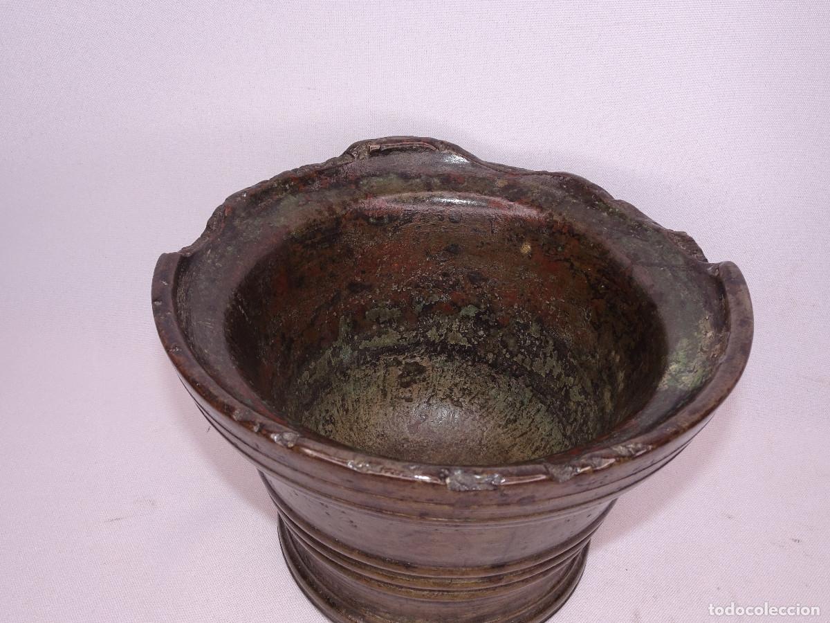 Antig&uuml;edades: Almirez / mortero antiguo en bronce ( S.XVIII ) - Foto 3