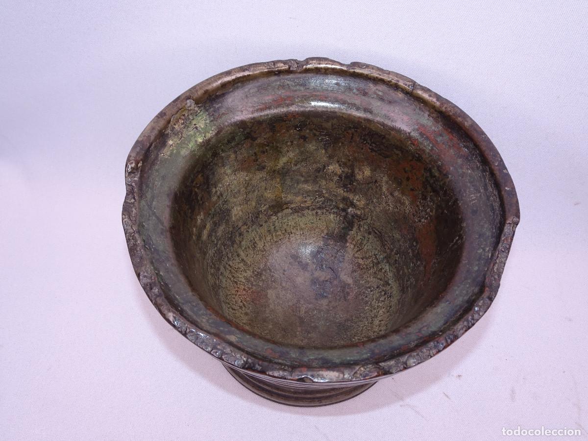 Antig&uuml;edades: Almirez / mortero antiguo en bronce ( S.XVIII ) - Foto 11