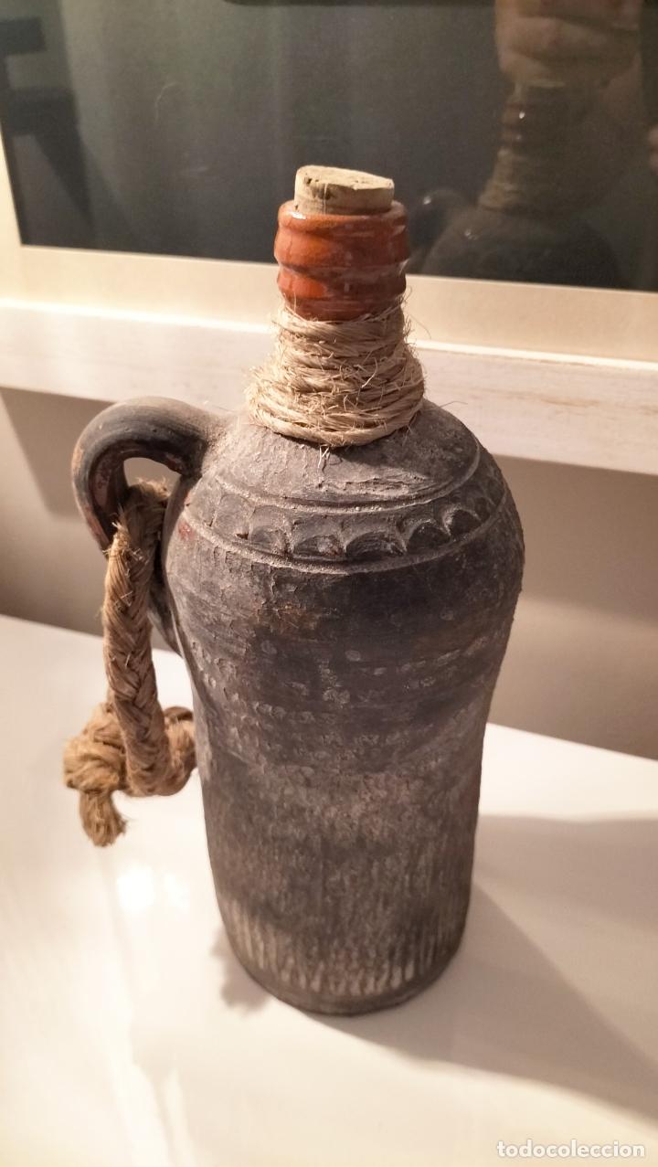 Antig&uuml;edades: CANTIMPLORA DE BARRO - Foto 3