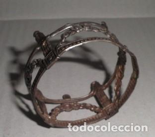 Antig&uuml;edades: CORONA METAL PLATEADO - Foto 5