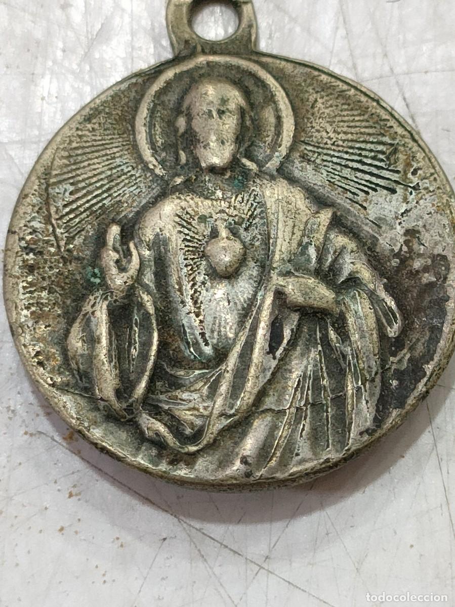Antig&uuml;edades: Medalla San Felic&iacute;simo Martir - Foto 2