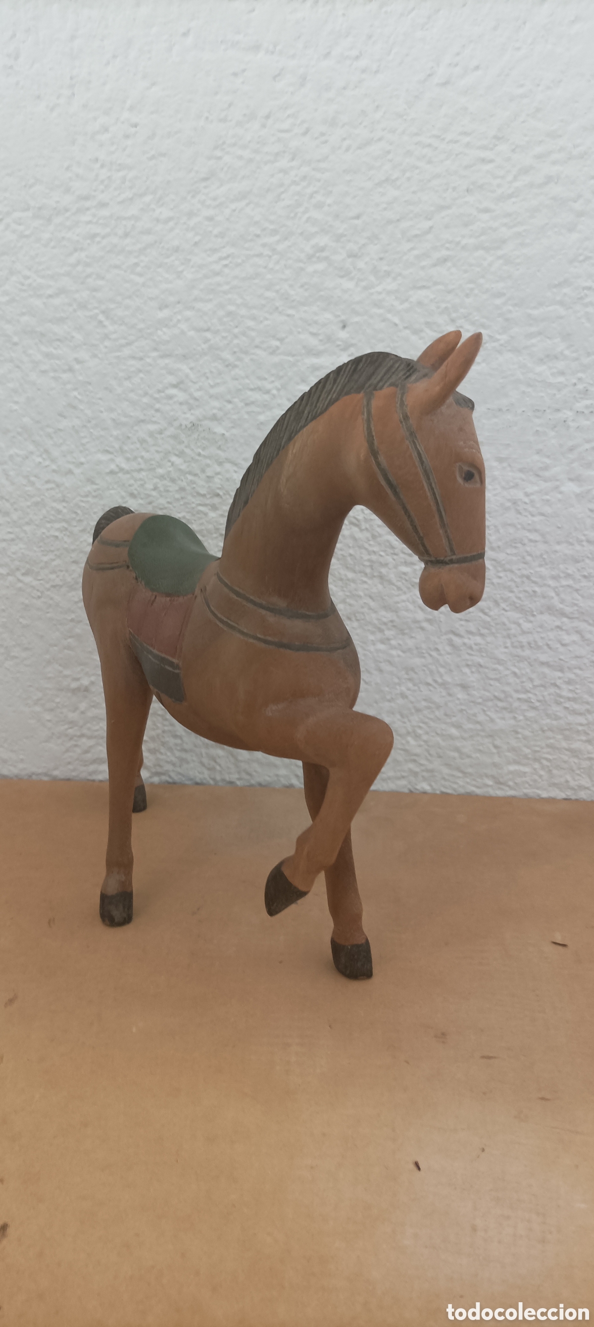 Antig&uuml;edades: TALLA O FIGURA CABALLO DE MADERA - Foto 3