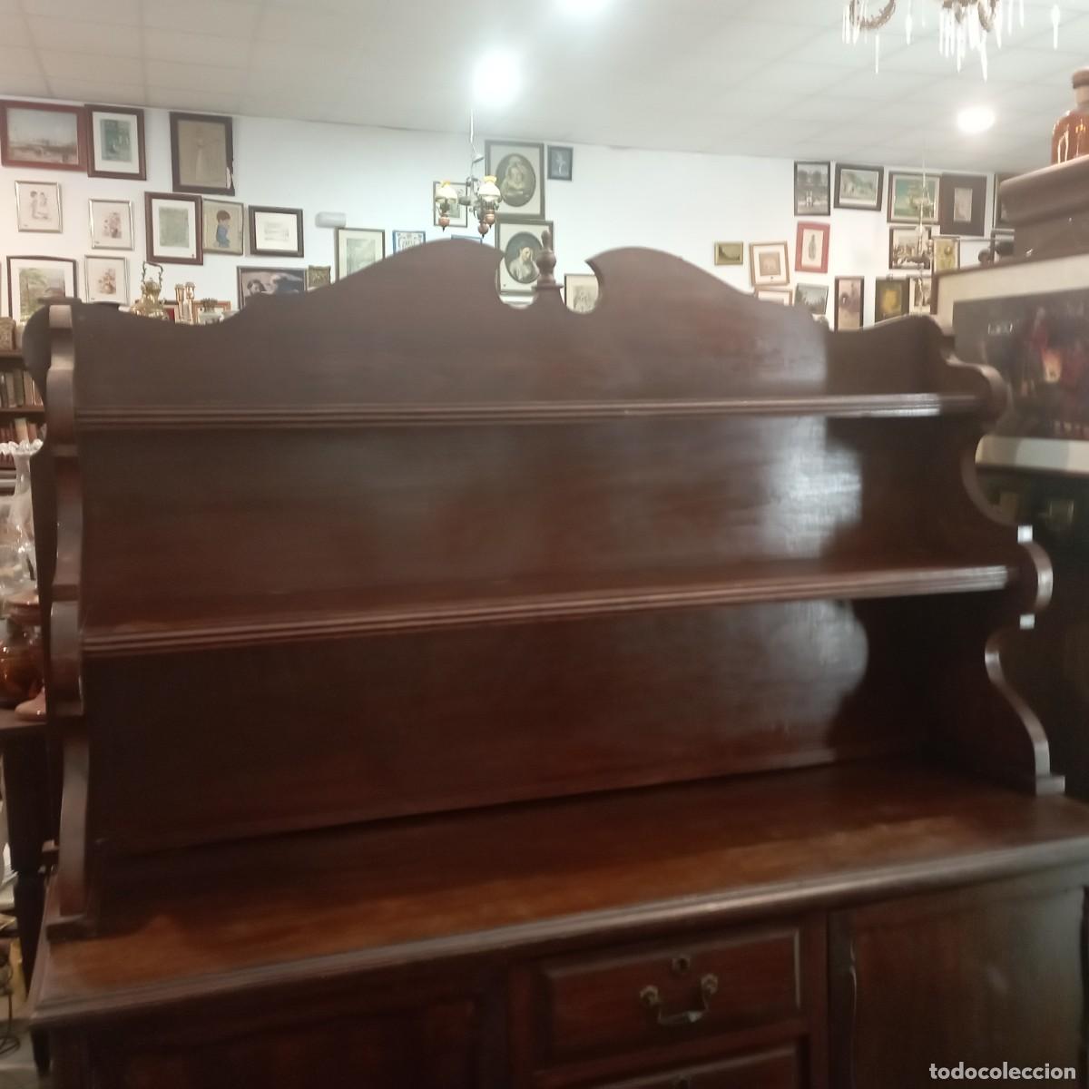 Antig&uuml;edades: mueble de salon antiguo - Foto 2