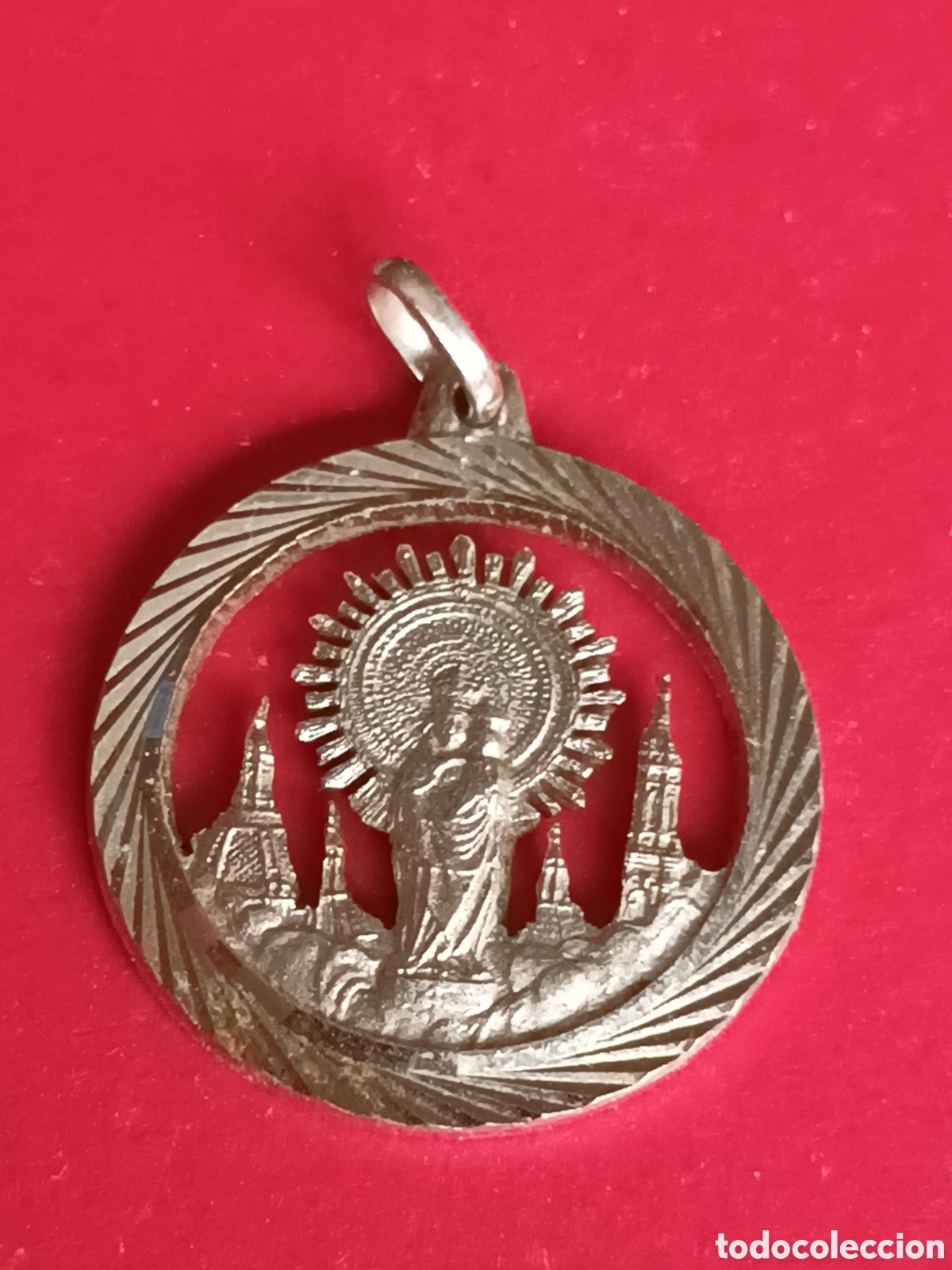 Antig&uuml;edades: MEDALLA DE LA VIRGEN DEL PILAR. 2,2 CM. - Foto 1