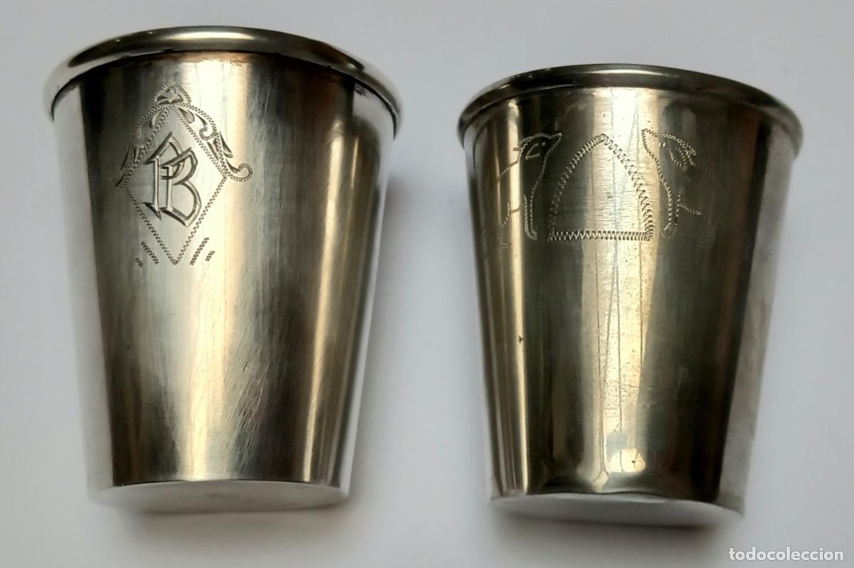 Antig&uuml;edades: Dos antiguos vasos de comuni&oacute;n de alpaca plateada - Foto 1