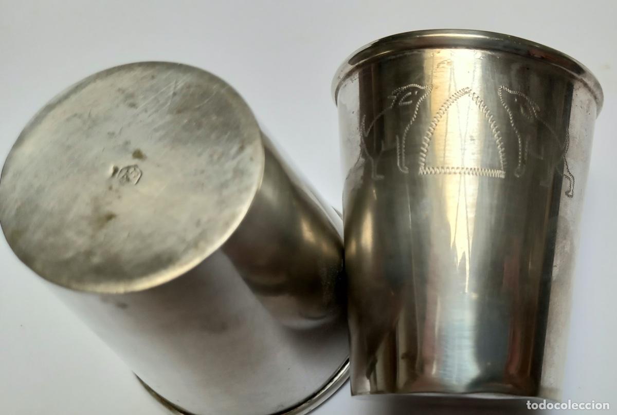 Antig&uuml;edades: Dos antiguos vasos de comuni&oacute;n de alpaca plateada - Foto 2