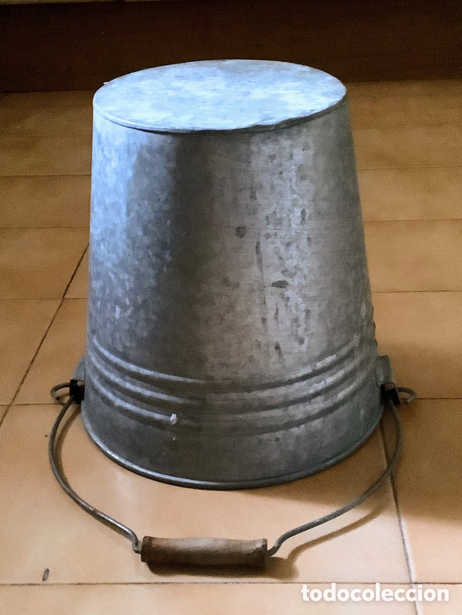 Antig&uuml;edades: Cubo grande antiguo de esta&ntilde;o - Foto 2