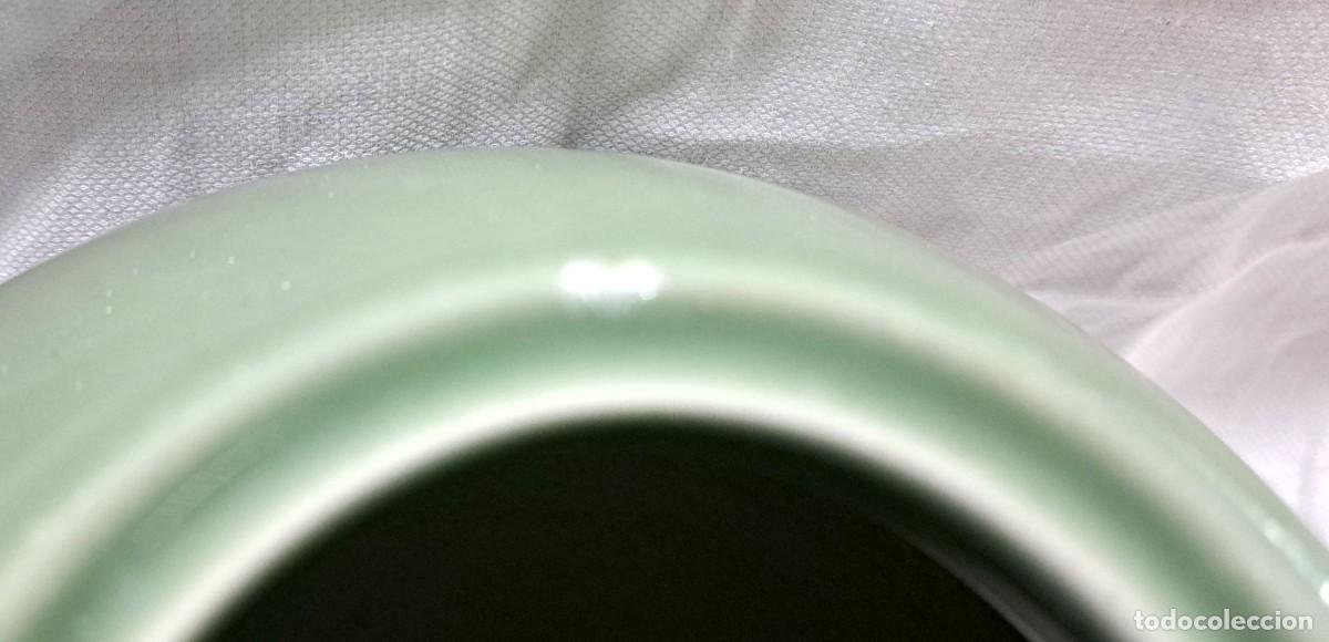 Antig&uuml;edades: ANTIGUO JARRON CENTRO DE MESA CELADON CHINO CON ASA DE LEON O PERRO FOO - Foto 16