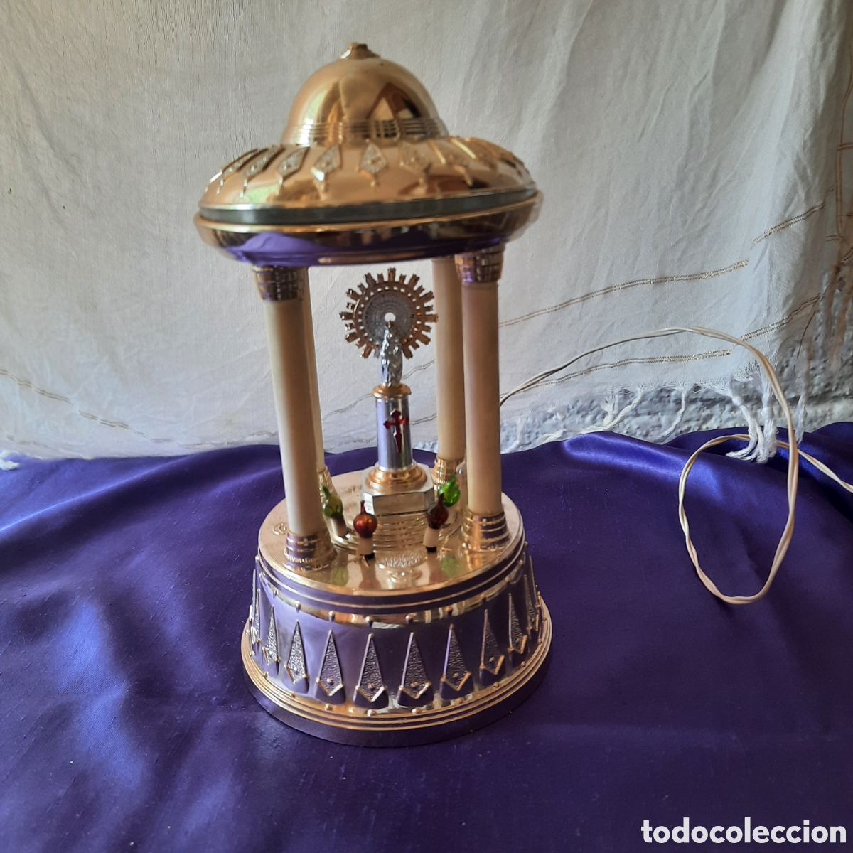 Antiguidades: Muy antigua Capillita virgen con luces