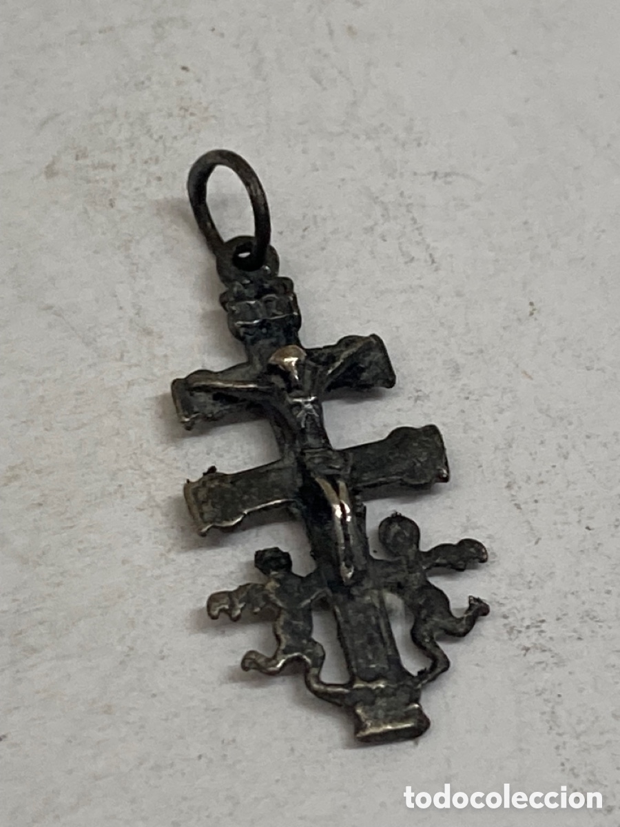 Antig&uuml;edades: Cruz de plata C62 - Foto 1