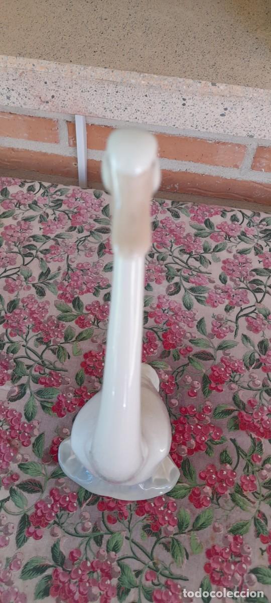 Antig&uuml;edades: PATO DE PORCELANA NAO - Foto 5