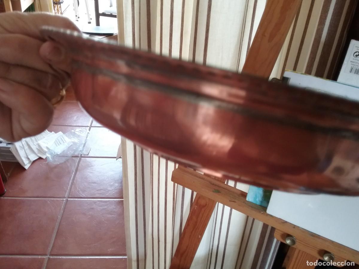 Antig&uuml;edades: Ensaladera plato cobre y esta&ntilde;o - Foto 4