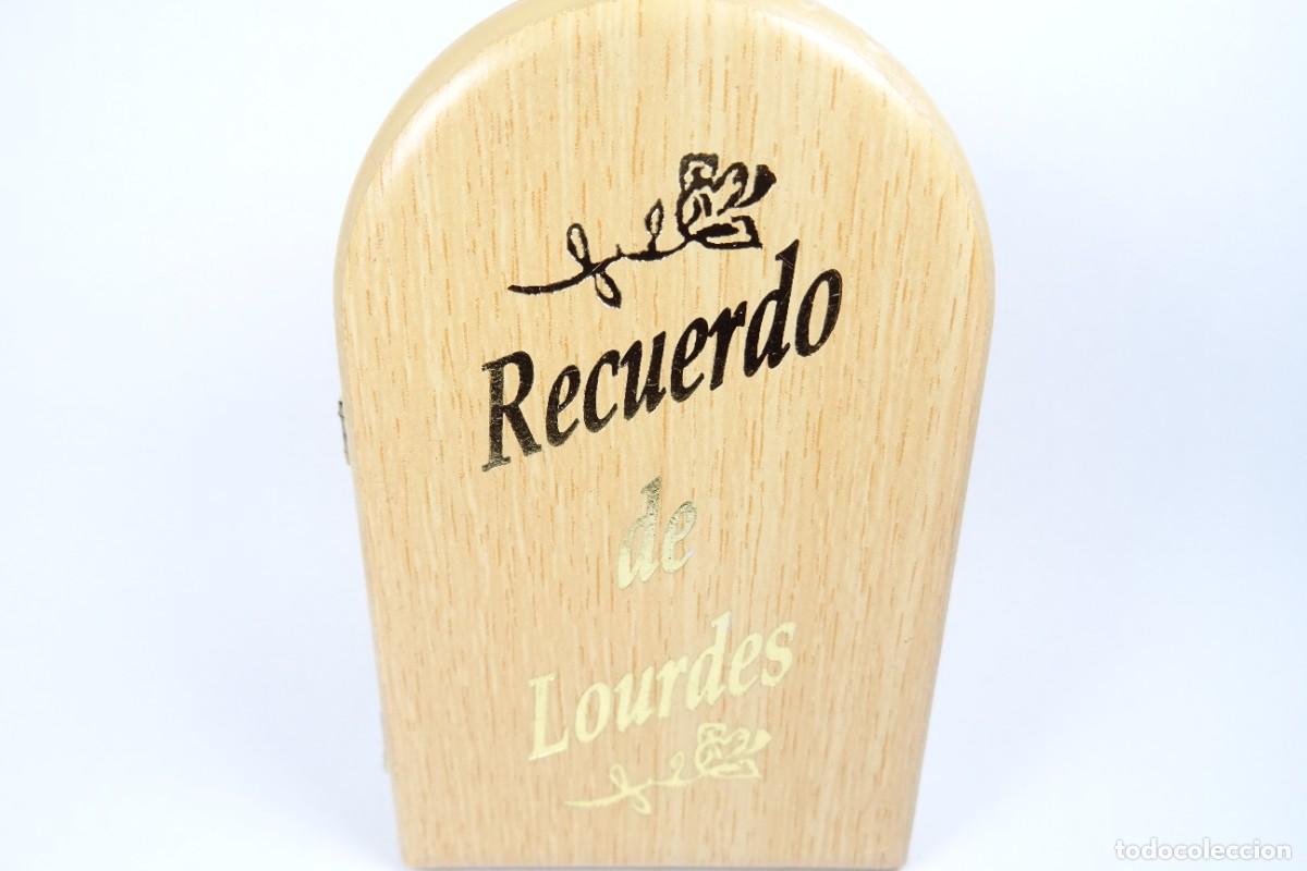Antig&uuml;edades: Icono doble en madera de la Virgen de Lourdes - Foto 3