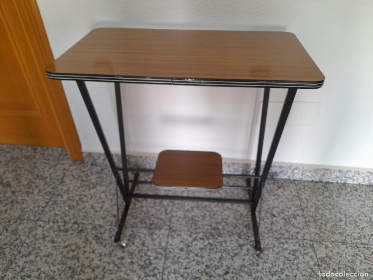 Antig&uuml;edades: Mesa para televisi&oacute;n y volt&iacute;metro d&eacute;cada de los 70 - Foto 5