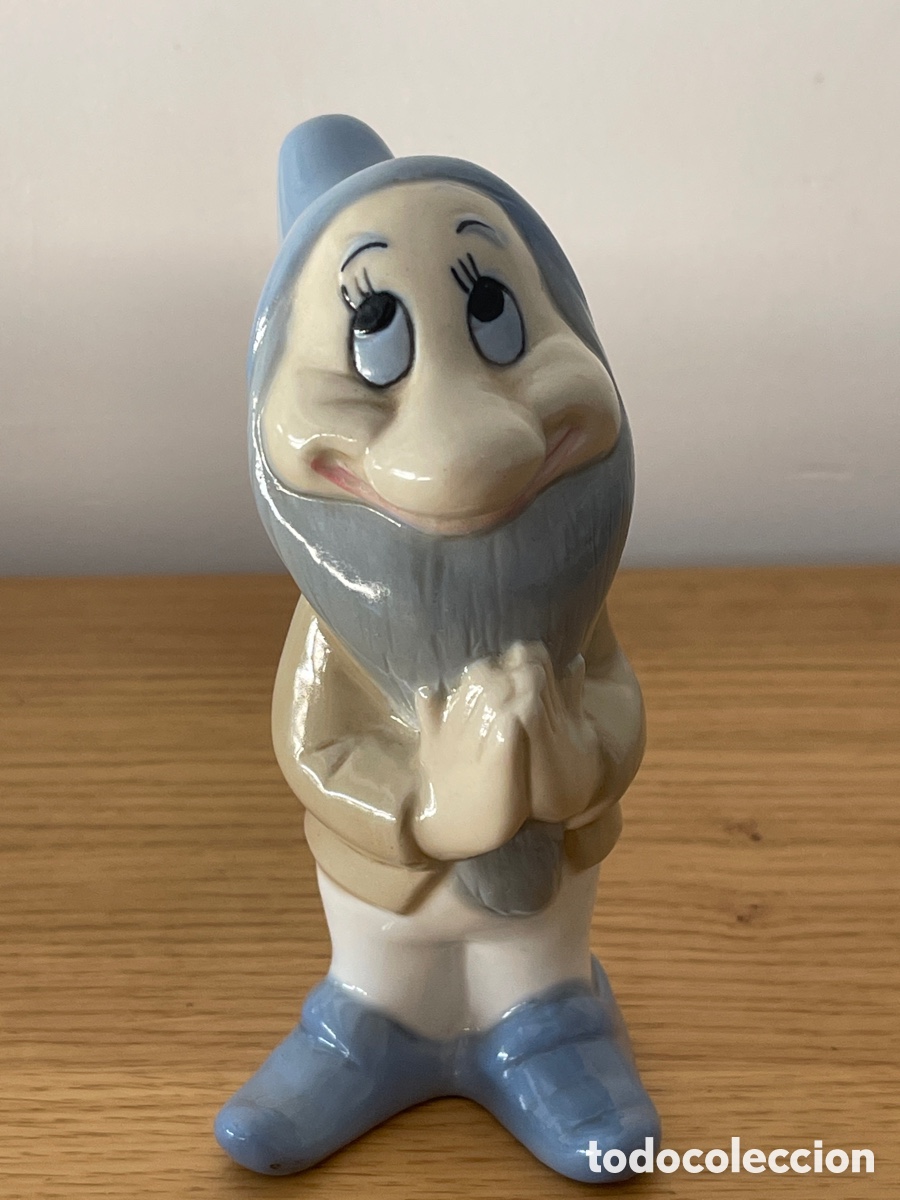 Antig&uuml;edades: Enanito Blancanieves de porcelana