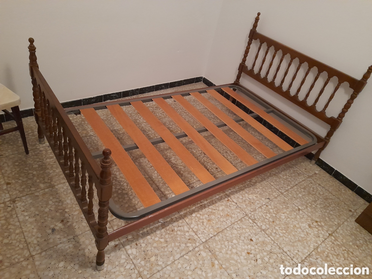 Antig&uuml;edades: Cabecero y pie de cama de madera torneada - Foto 6