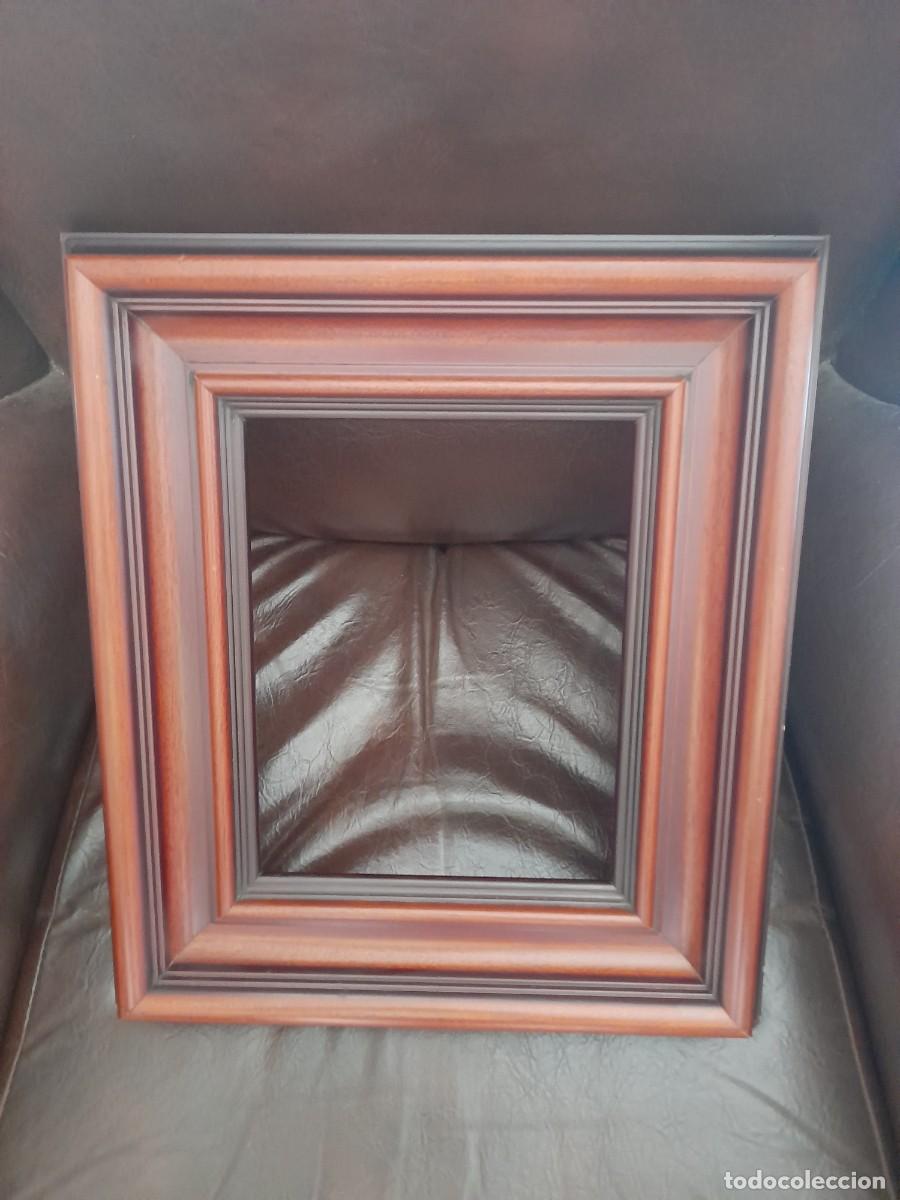 Antig&uuml;edades: Marco negro y color de madera - Foto 1