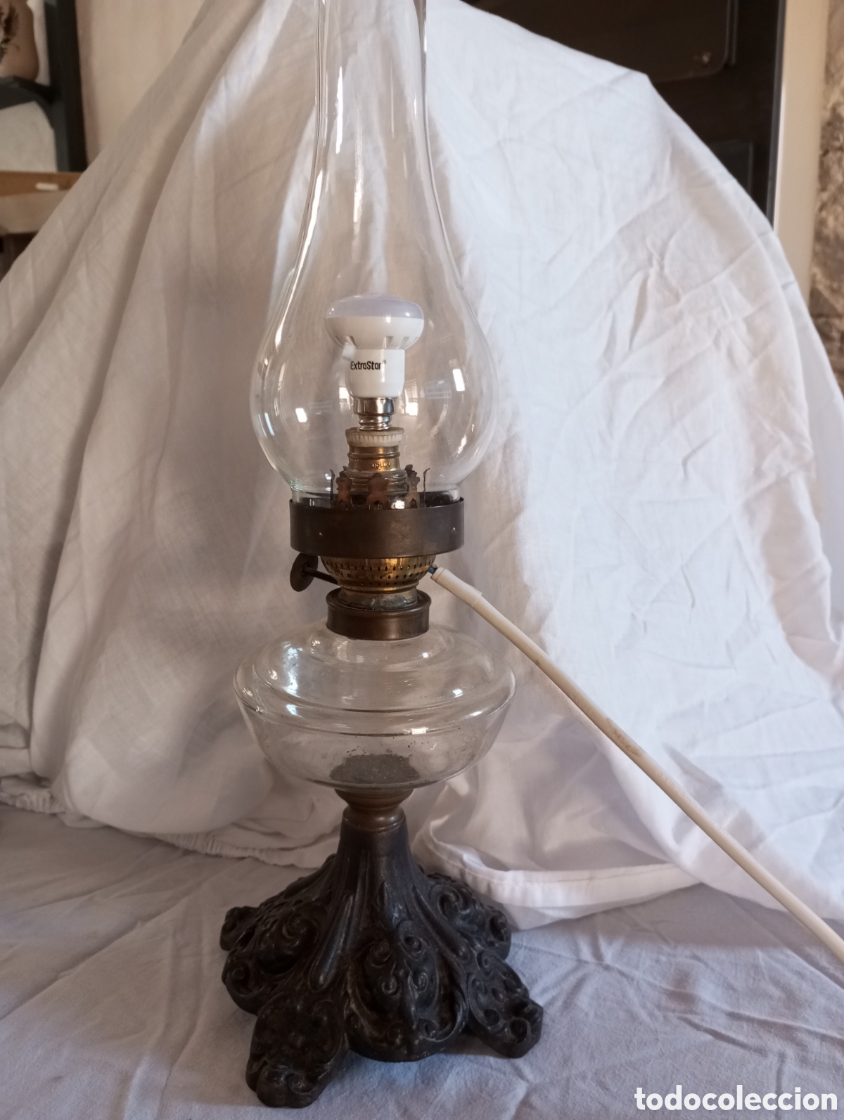 Antig&uuml;edades: Antigua lampara de aceite convertida - Foto 3