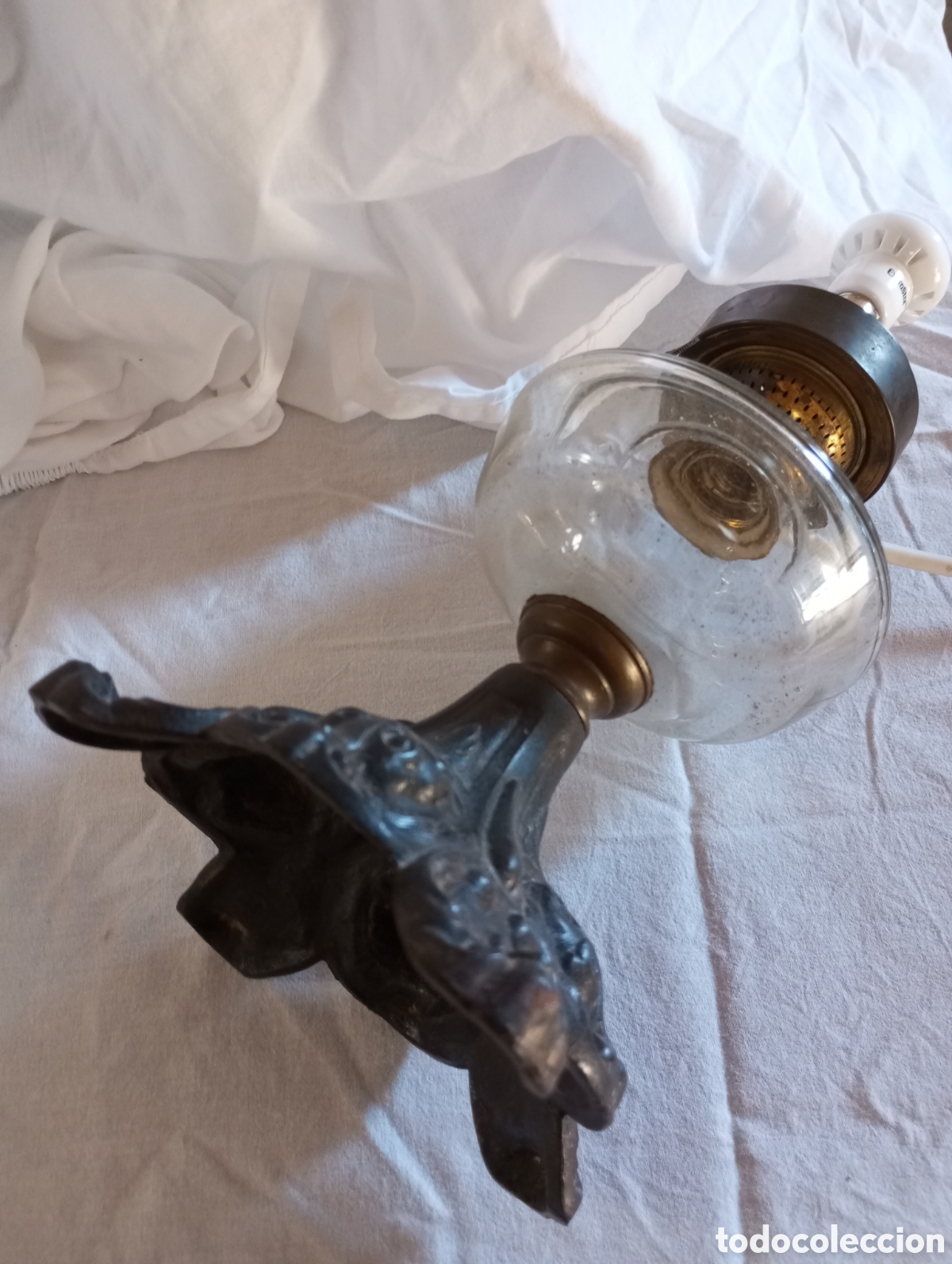 Antig&uuml;edades: Antigua lampara de aceite convertida - Foto 5