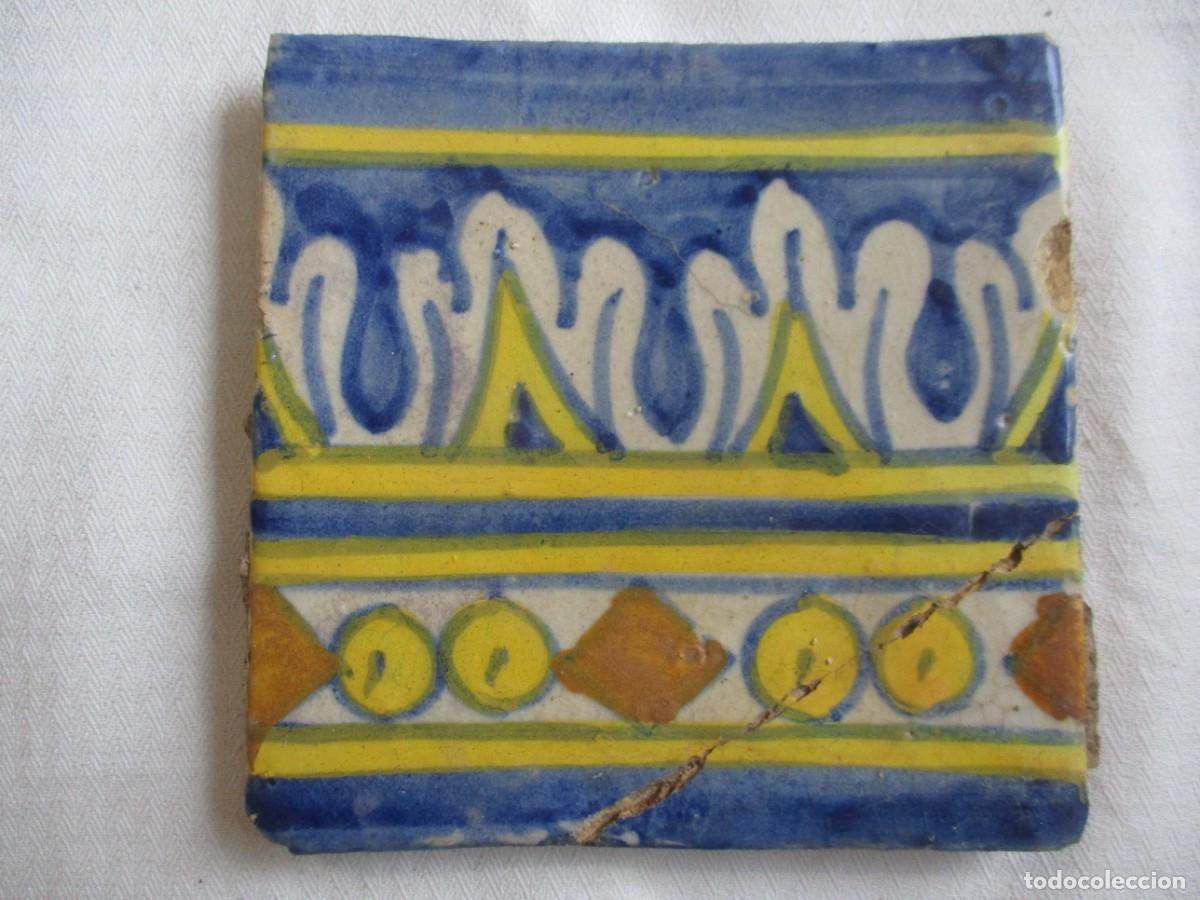 Antig&uuml;edades: Azulejo siglo XVI - Foto 1