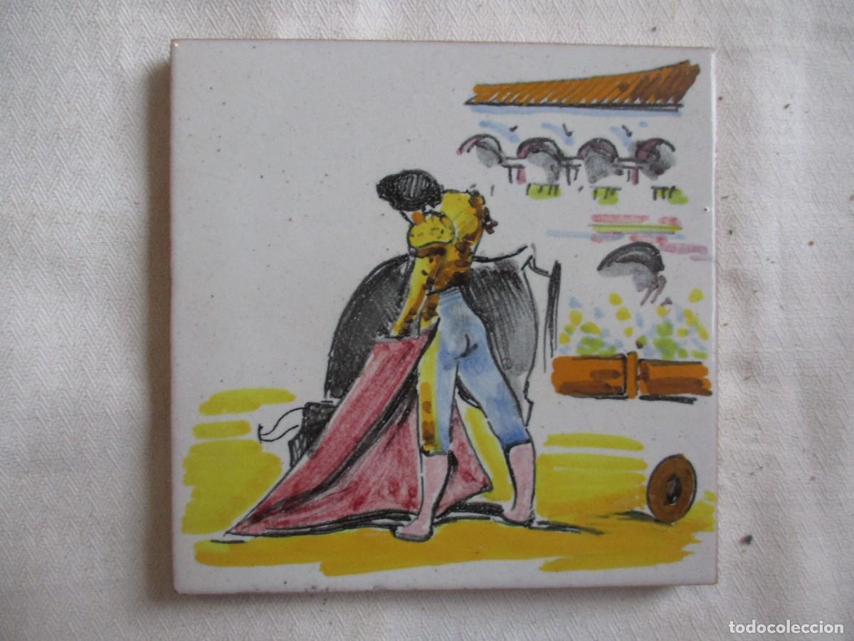 Antig&uuml;edades: Azulejo pintado Ramos Rejano - Foto 1