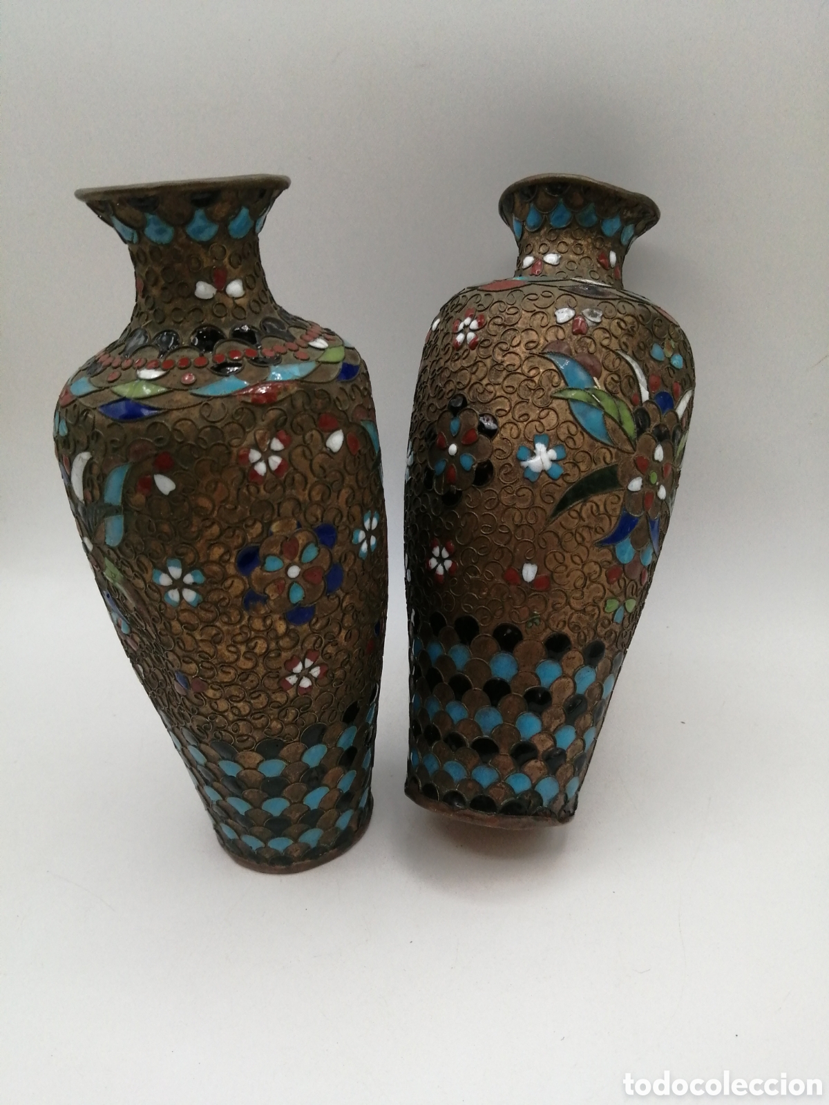 Antig&uuml;edades: Antiguos jarrones lat&oacute;n y esmalte cloisonne - Foto 2