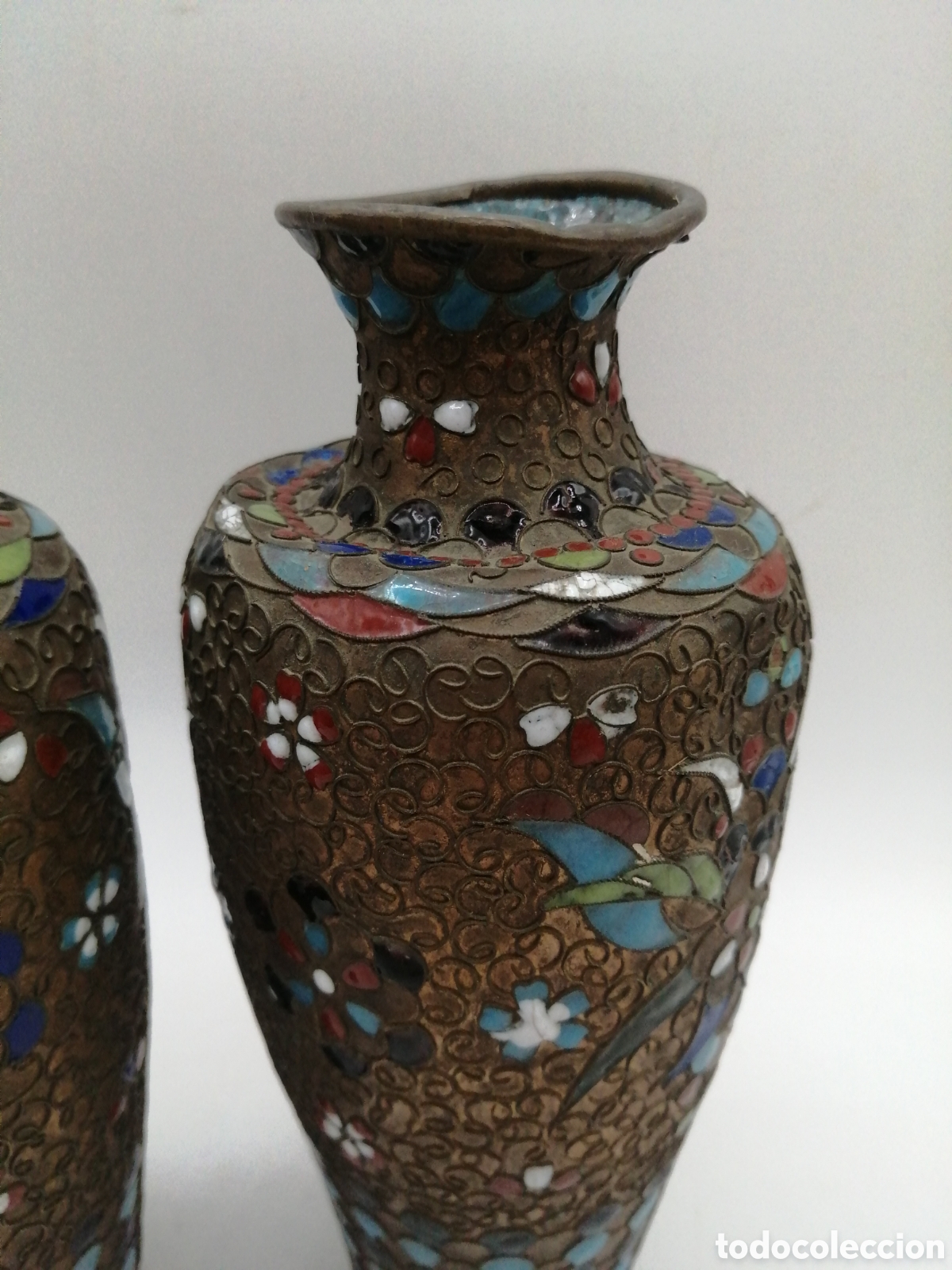 Antig&uuml;edades: Antiguos jarrones lat&oacute;n y esmalte cloisonne - Foto 5