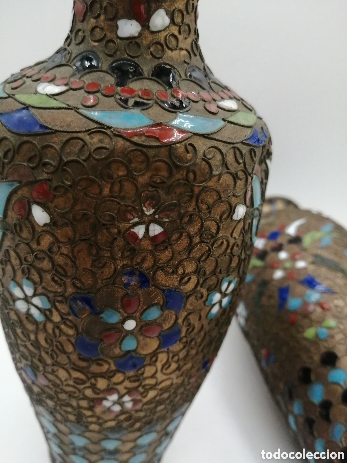 Antig&uuml;edades: Antiguos jarrones lat&oacute;n y esmalte cloisonne - Foto 8