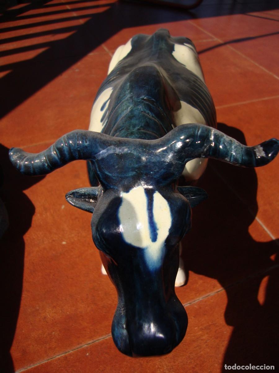 Antig&uuml;edades: Antigua vaca de cer&aacute;mica - Foto 3