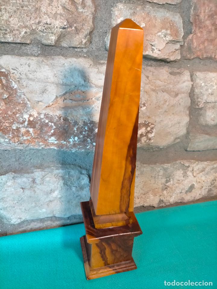Antig&uuml;edades: Escultura de madera tallada de torre rectangular torreta - Foto 2