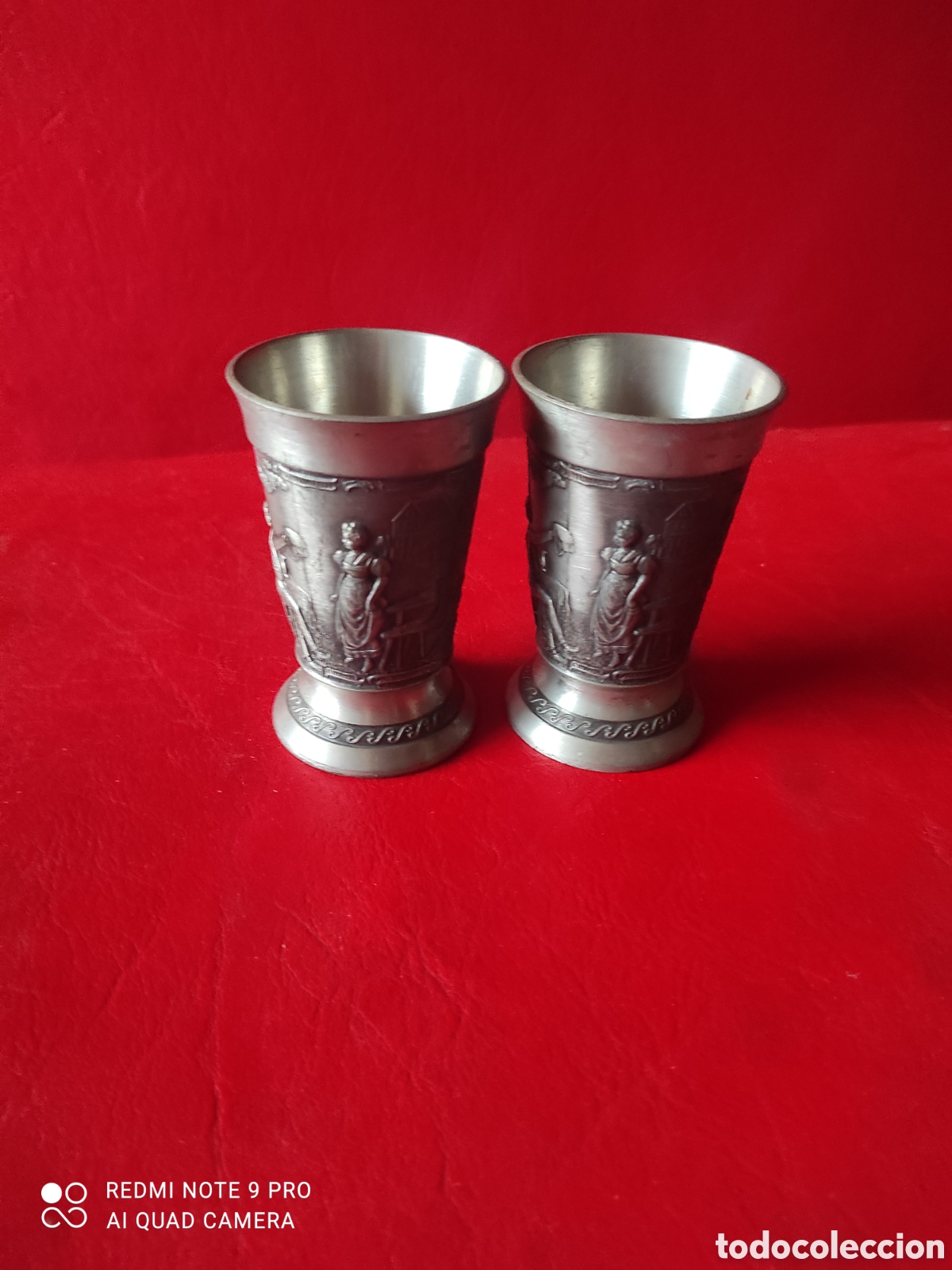 Antig&uuml;edades: 2 vasos de esta&ntilde;o con sello en la base - Foto 2