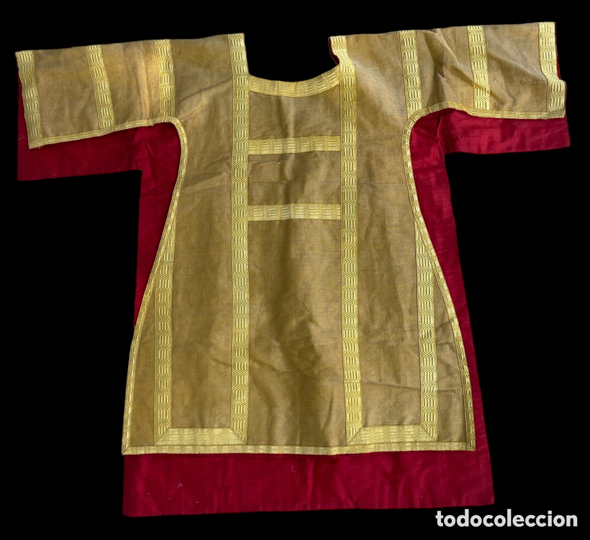 Antig&uuml;edades: Dalm&aacute;tica de lam&eacute; de oro - Foto 1