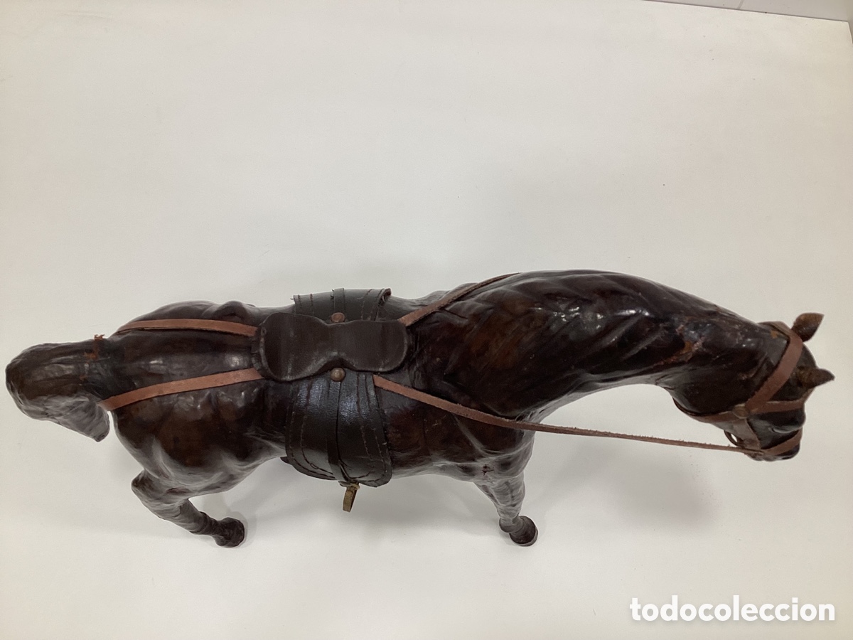 Antig&uuml;edades: Caballo de piel natural. - Foto 3