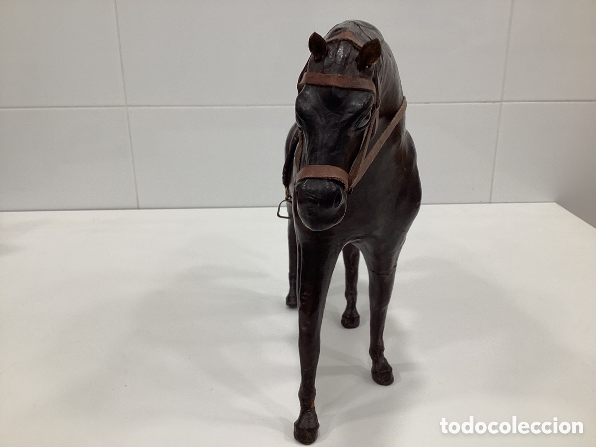 Antig&uuml;edades: Caballo de piel natural. - Foto 4